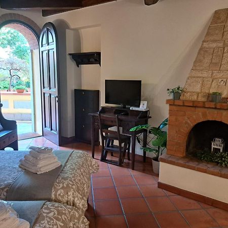 Monolocale Beatrice Abbadesse Guest House Milan Exterior photo