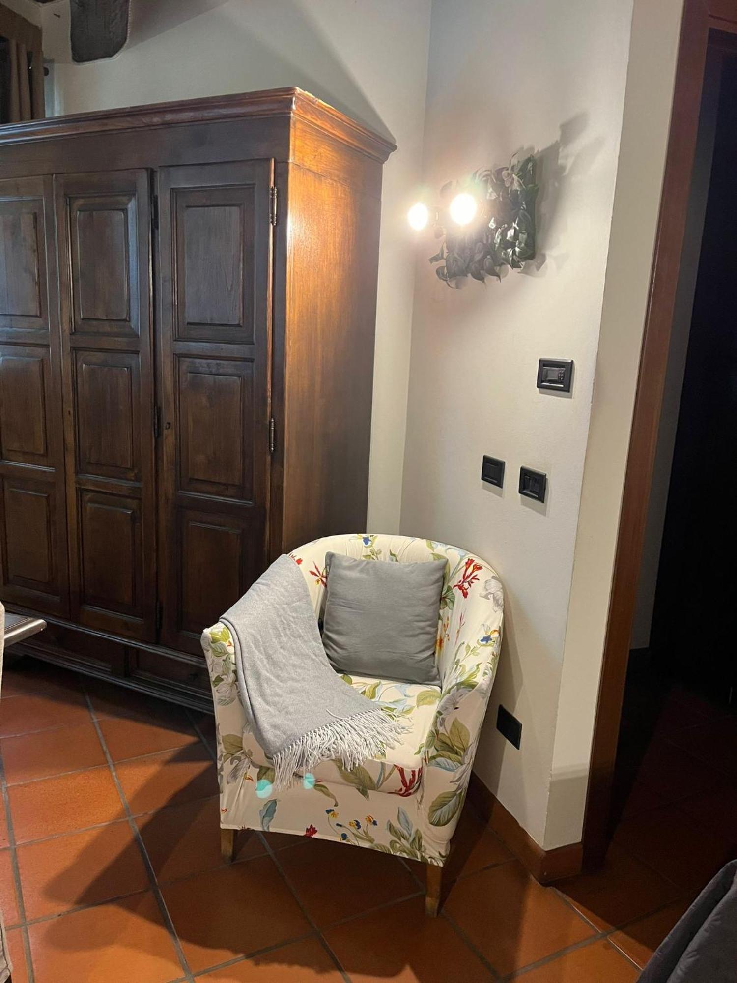 Monolocale Beatrice Abbadesse Guest House Milan Exterior photo